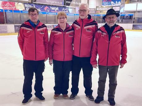 Die Sportkameraden Erich Kuhn, Anni Kuhn, Peter Schilling und Klaus-Dieter Plehn | © KSV Baunatal e.V. | Eissport | 2020