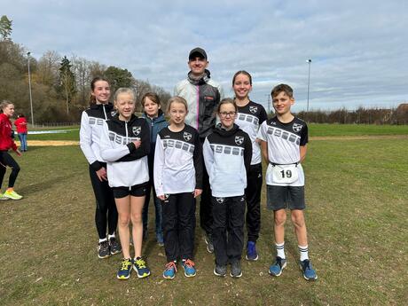 vlnr. Sophia Fröhlich, Tamina Linge, Tom Naumann, Lara Guzowski, Jonathan Klein, Lenja Lenz, Lisa Naumann und Felix Hollstein
