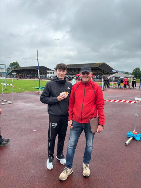 Elias Malsam mit Trainer Michael Birkelbach