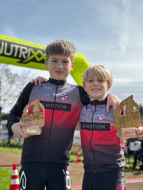 Max Obst und Maximilian Kurz je  mit Platz 1 in ihrer Altersklasse