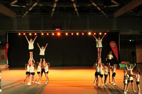 Die Cheerleader "Rocket Cheer" des KSV Baunatal 